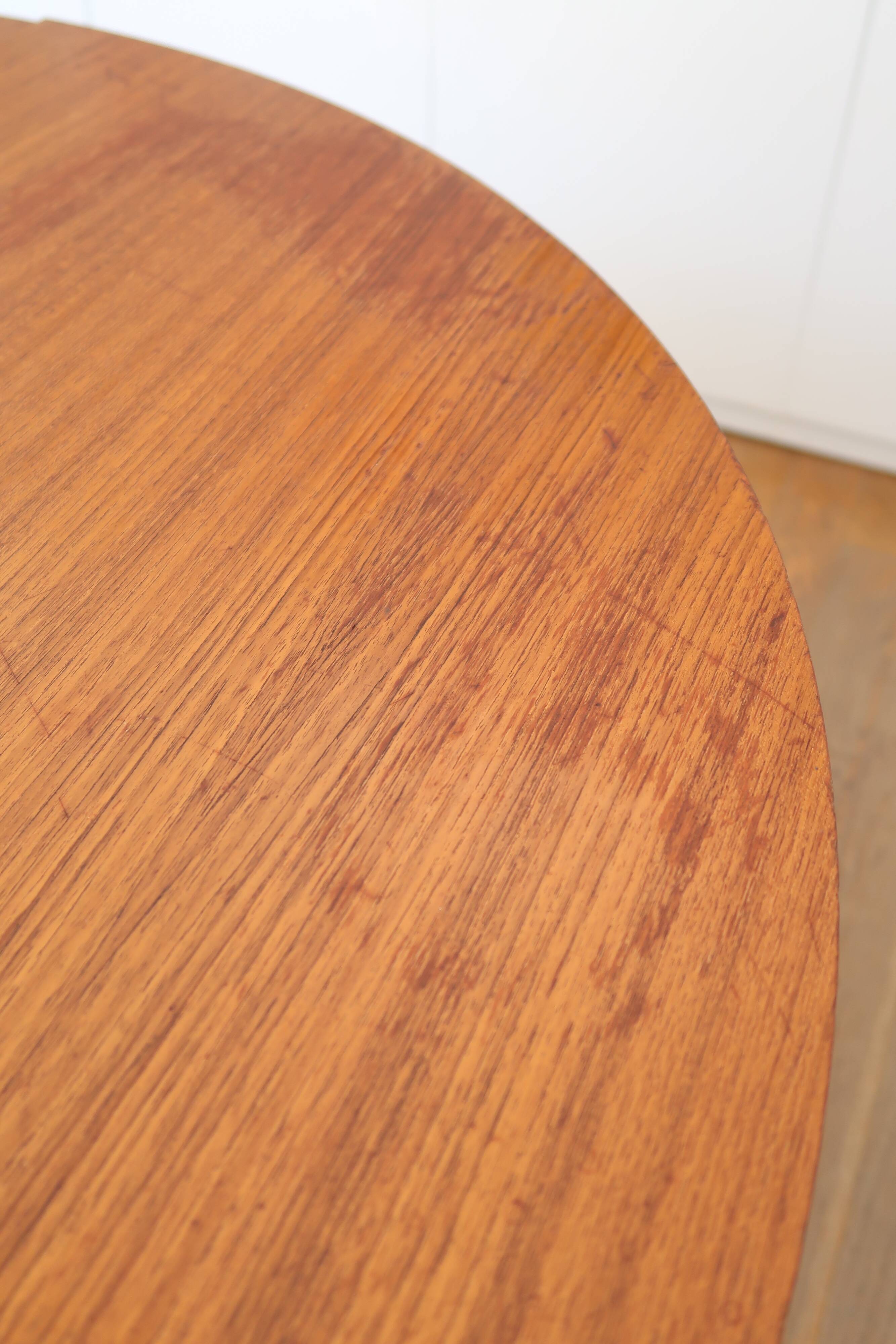 Scandinavian table 70's