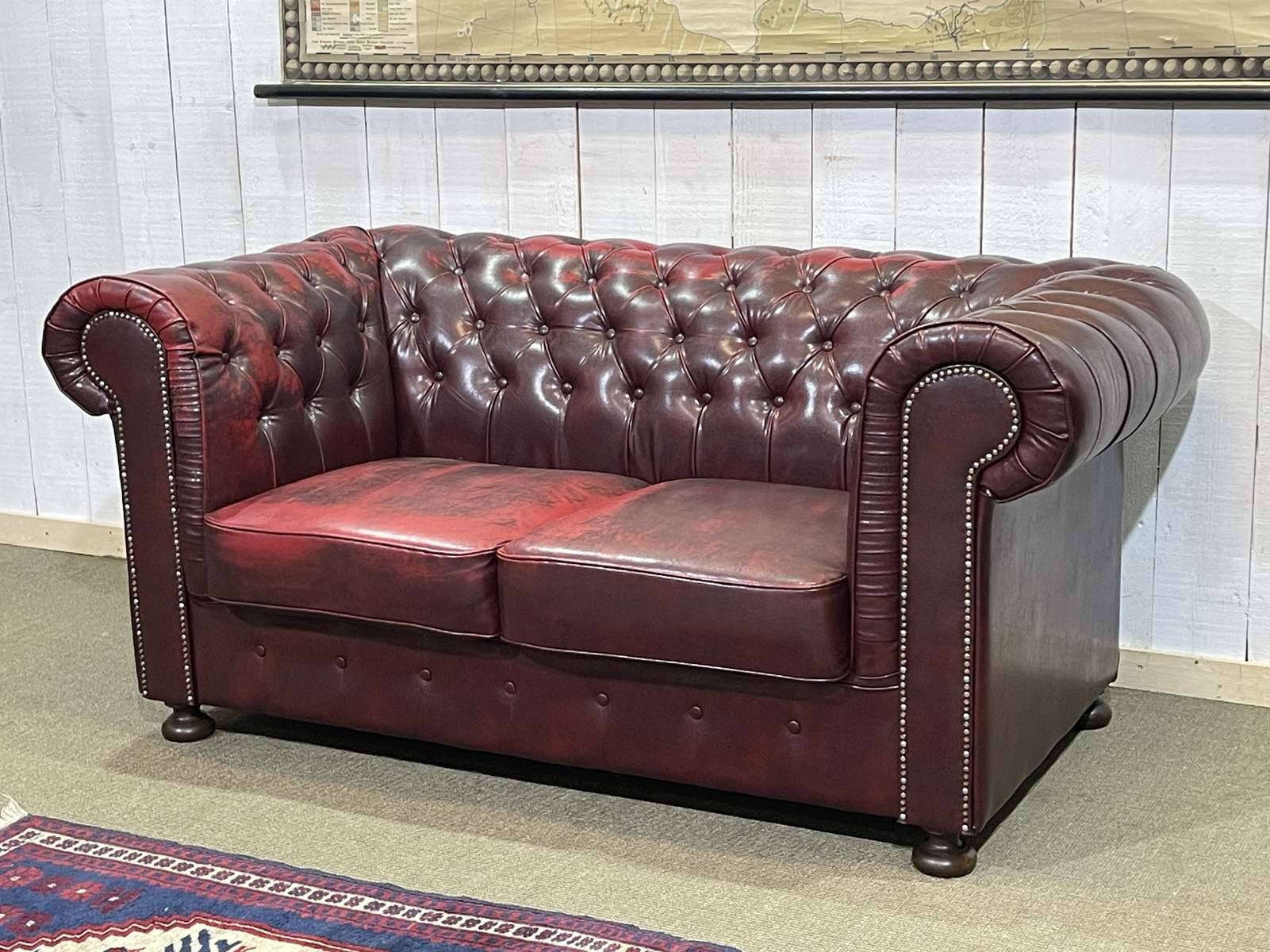 1980s Red 2-Seater Chesterfield Sofa