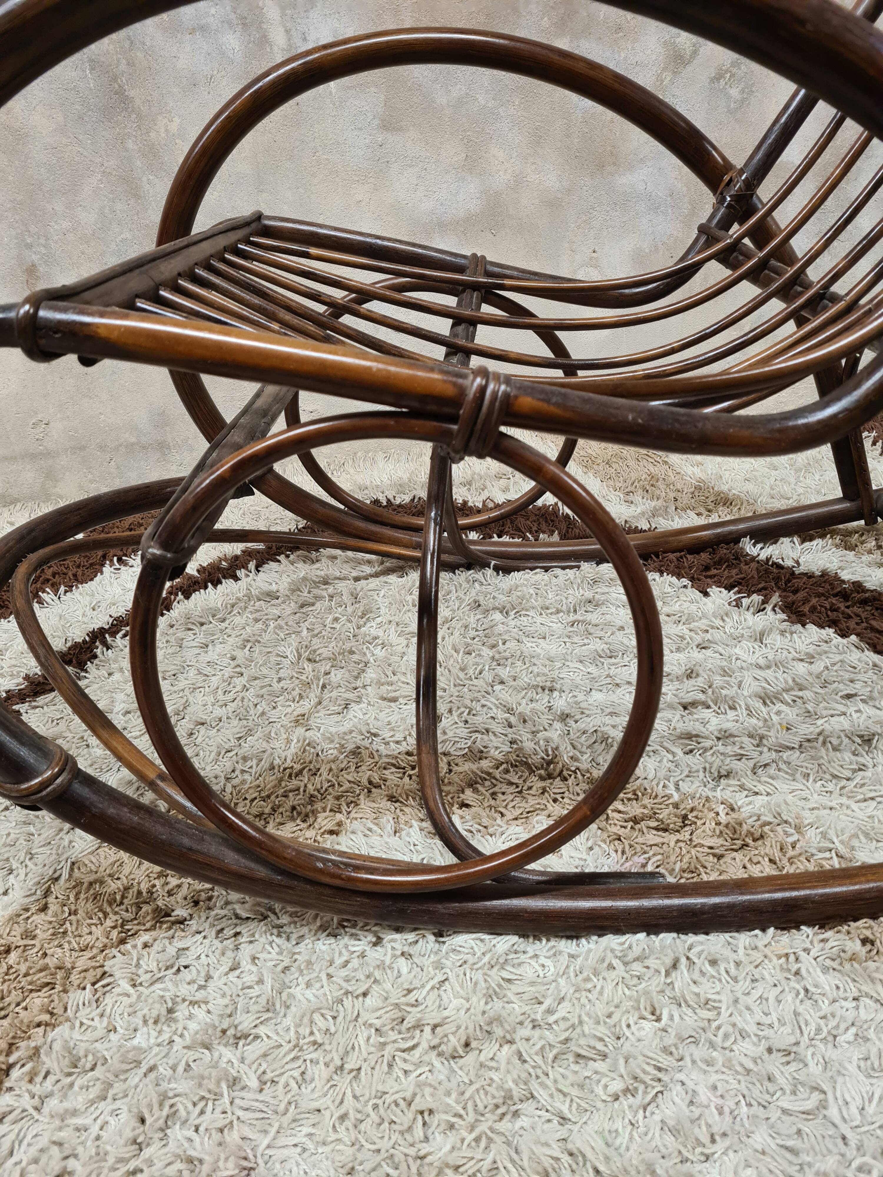 Rocking-chair in rattan bamboo 1970 vintage