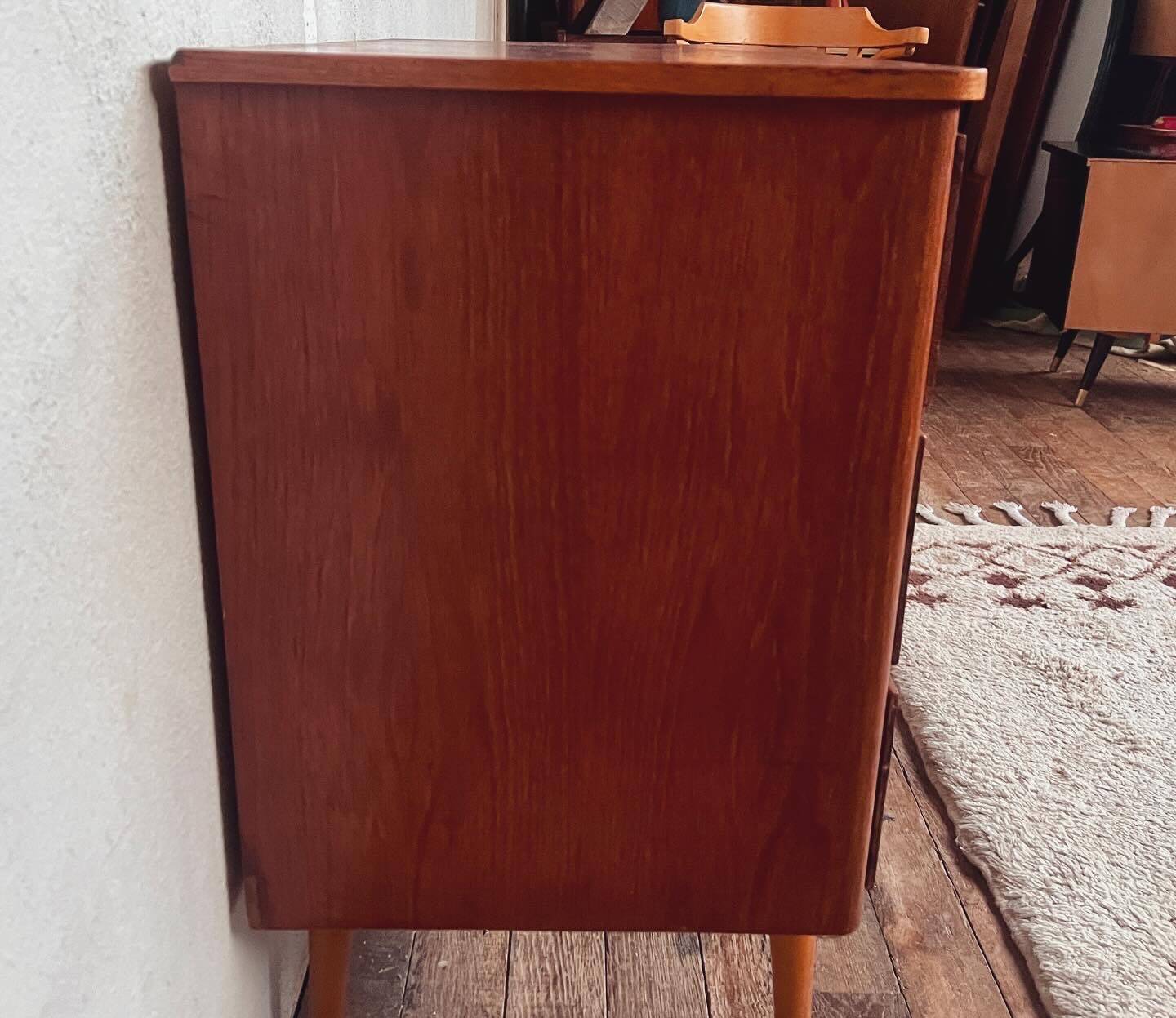 Commode vintage scandinave en teck 1960