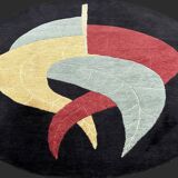 Round carpet with lotus flower decoration