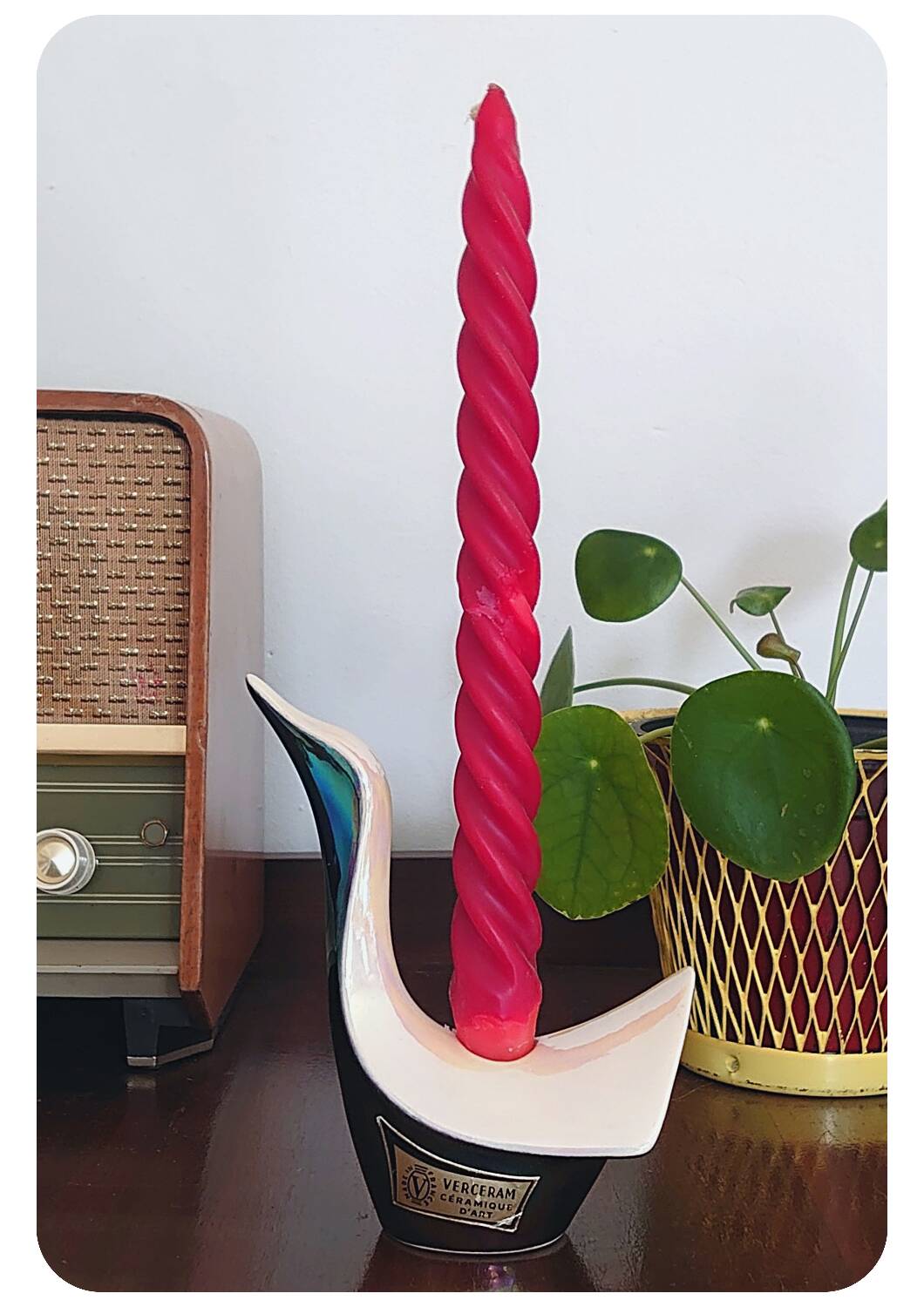 Verceram swan-shaped candle holder