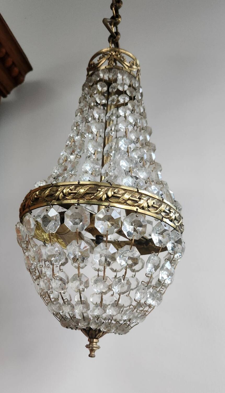 Hot air balloon chandelier with tassels