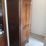 Good-type wardrobe