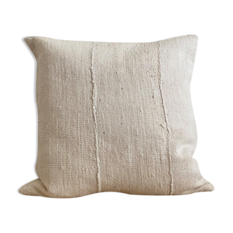 Cushion in artisanal cotton strips