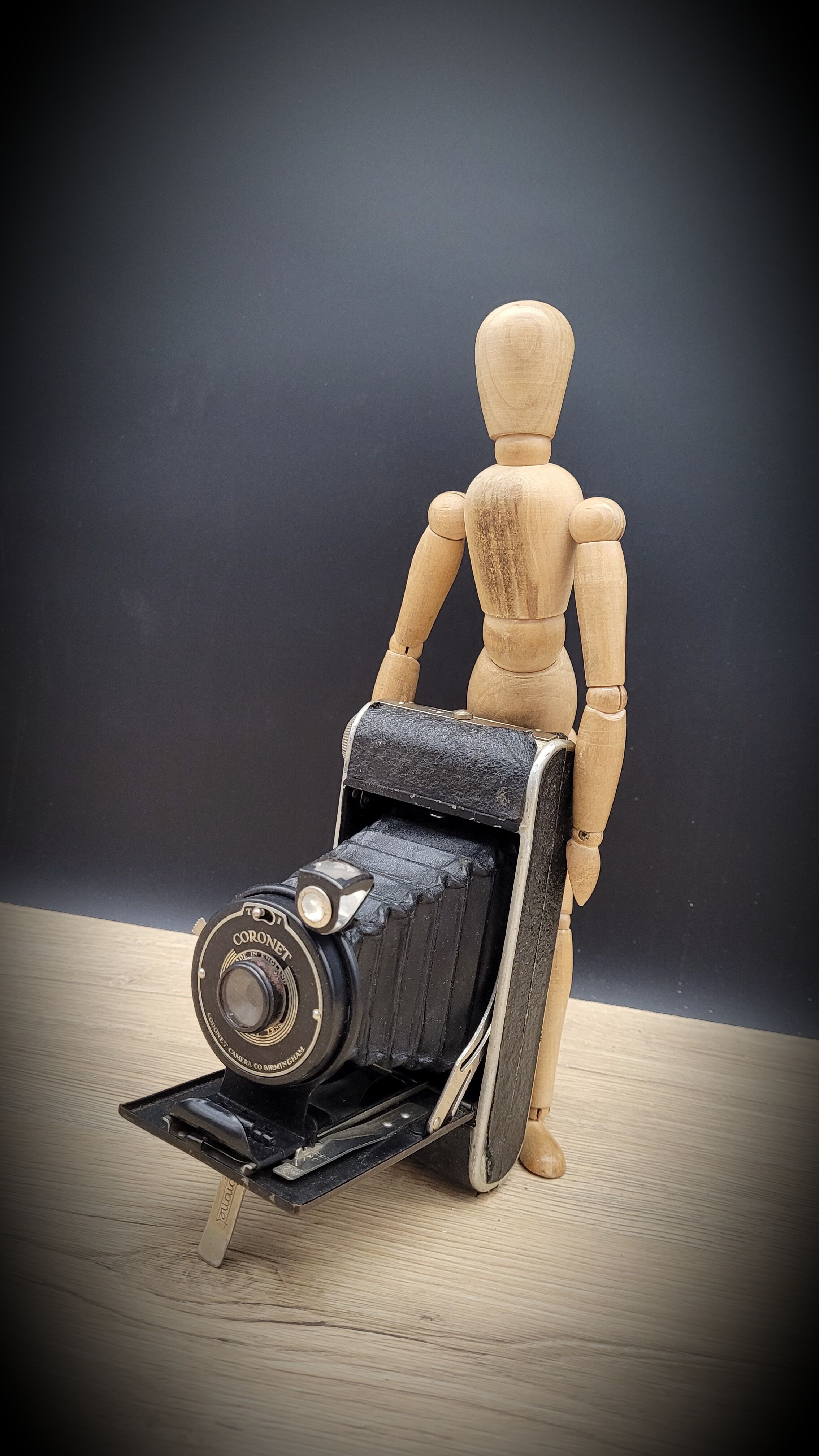 Coronet bellows camera