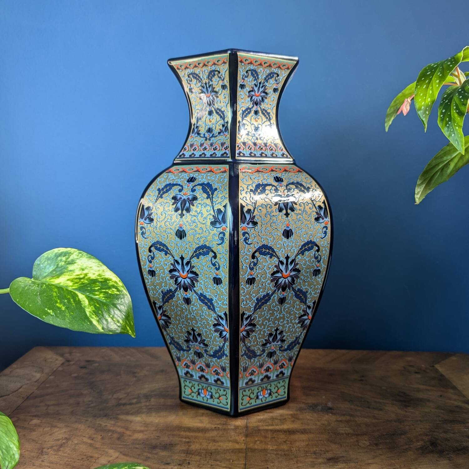 Baluster vase in polychrome ceramic with floral pattern asian style 31cm