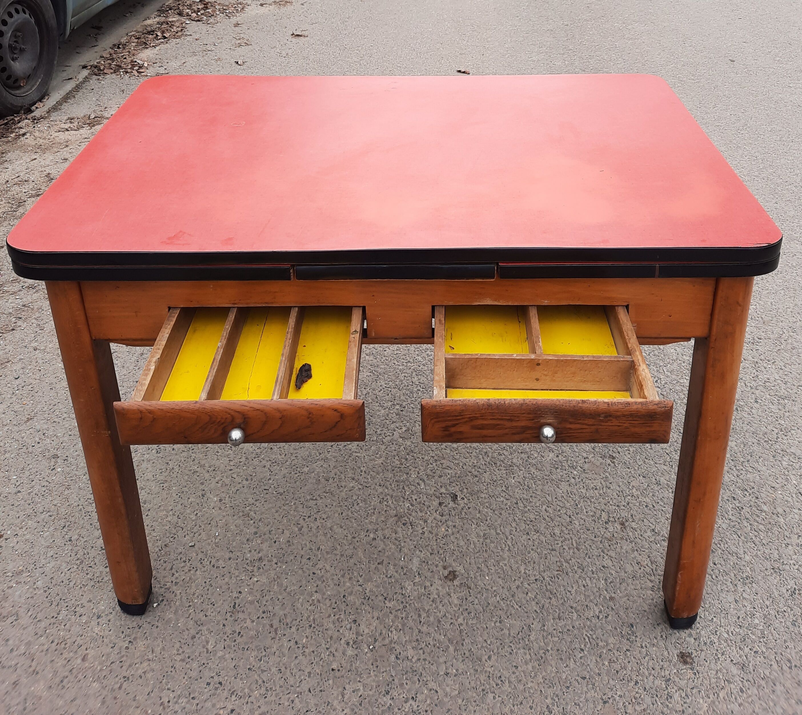 Table de cuisine vintage