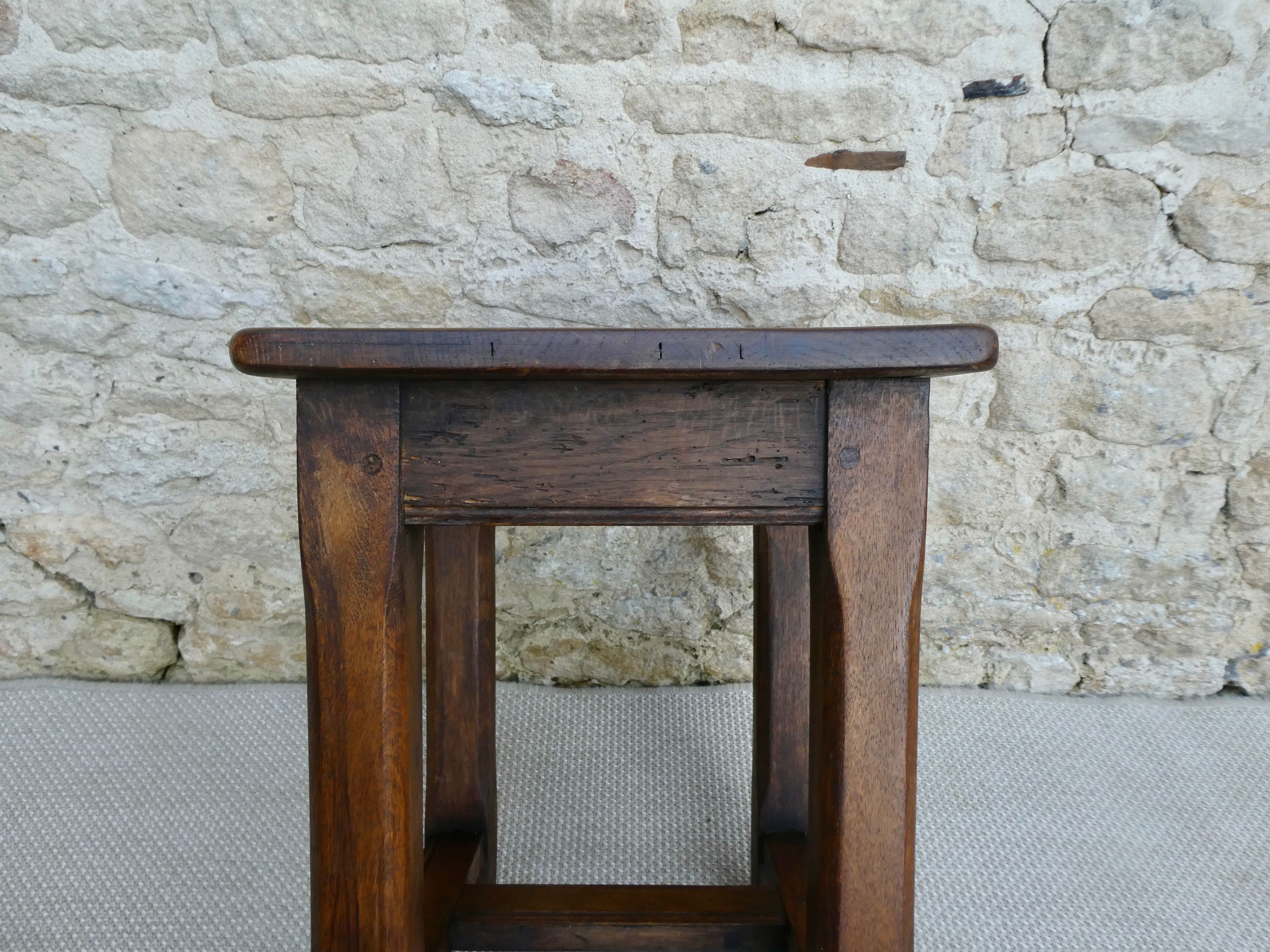 Tabouret en bois massif, bistrot, années 60