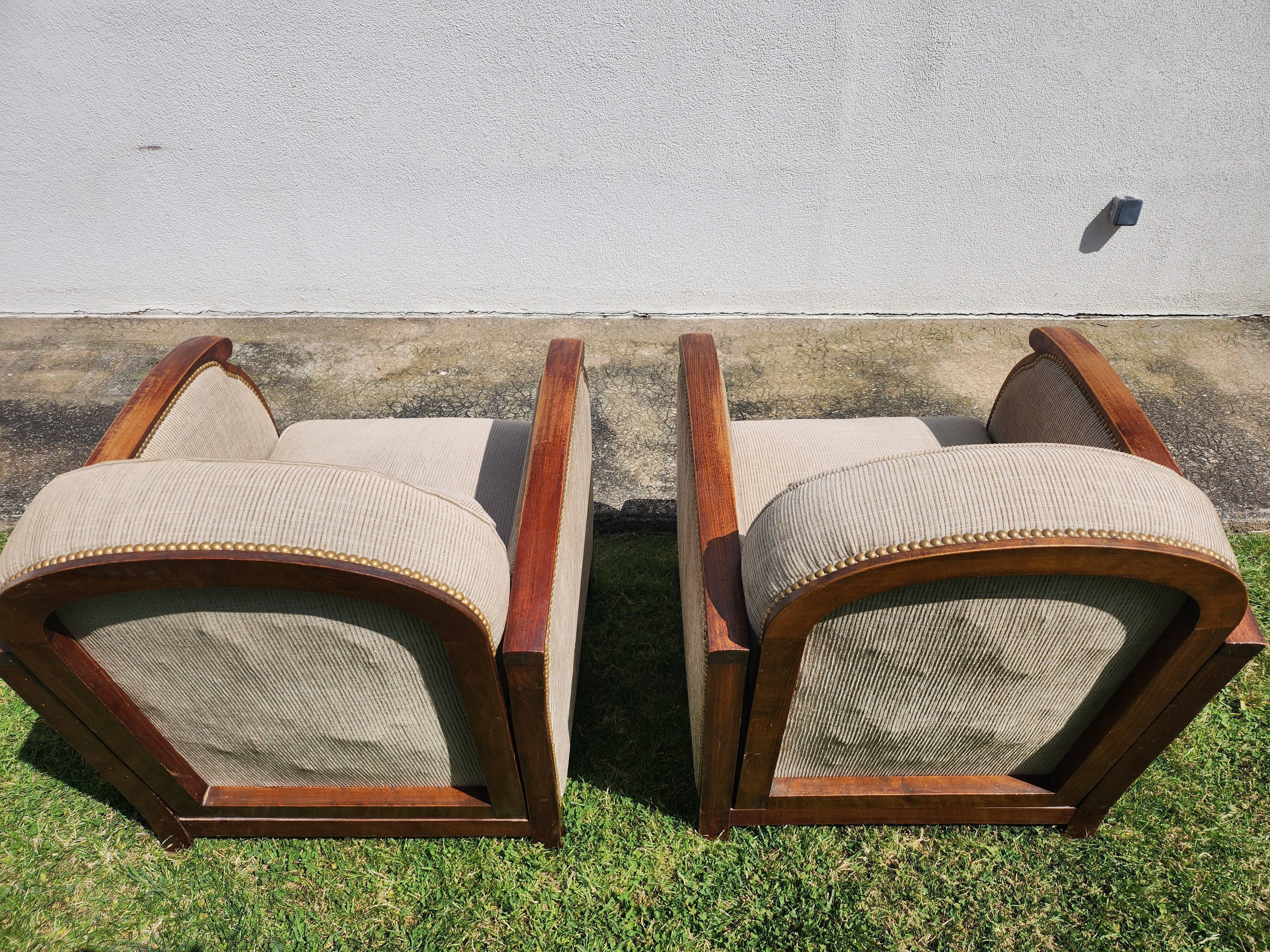 Pair of reclining art deco armchairs. 1930s.