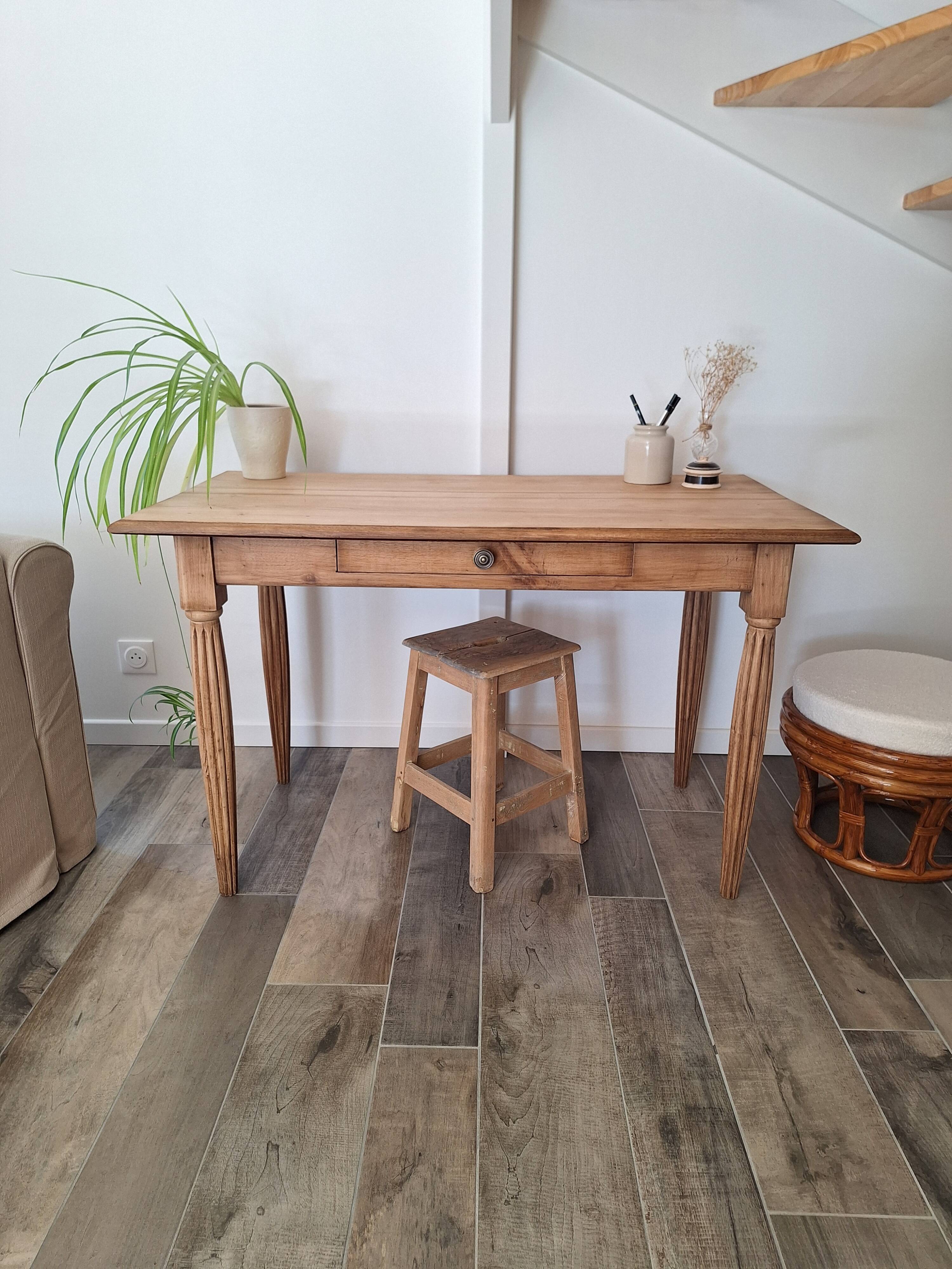 Country style oak farmhouse desk / table
