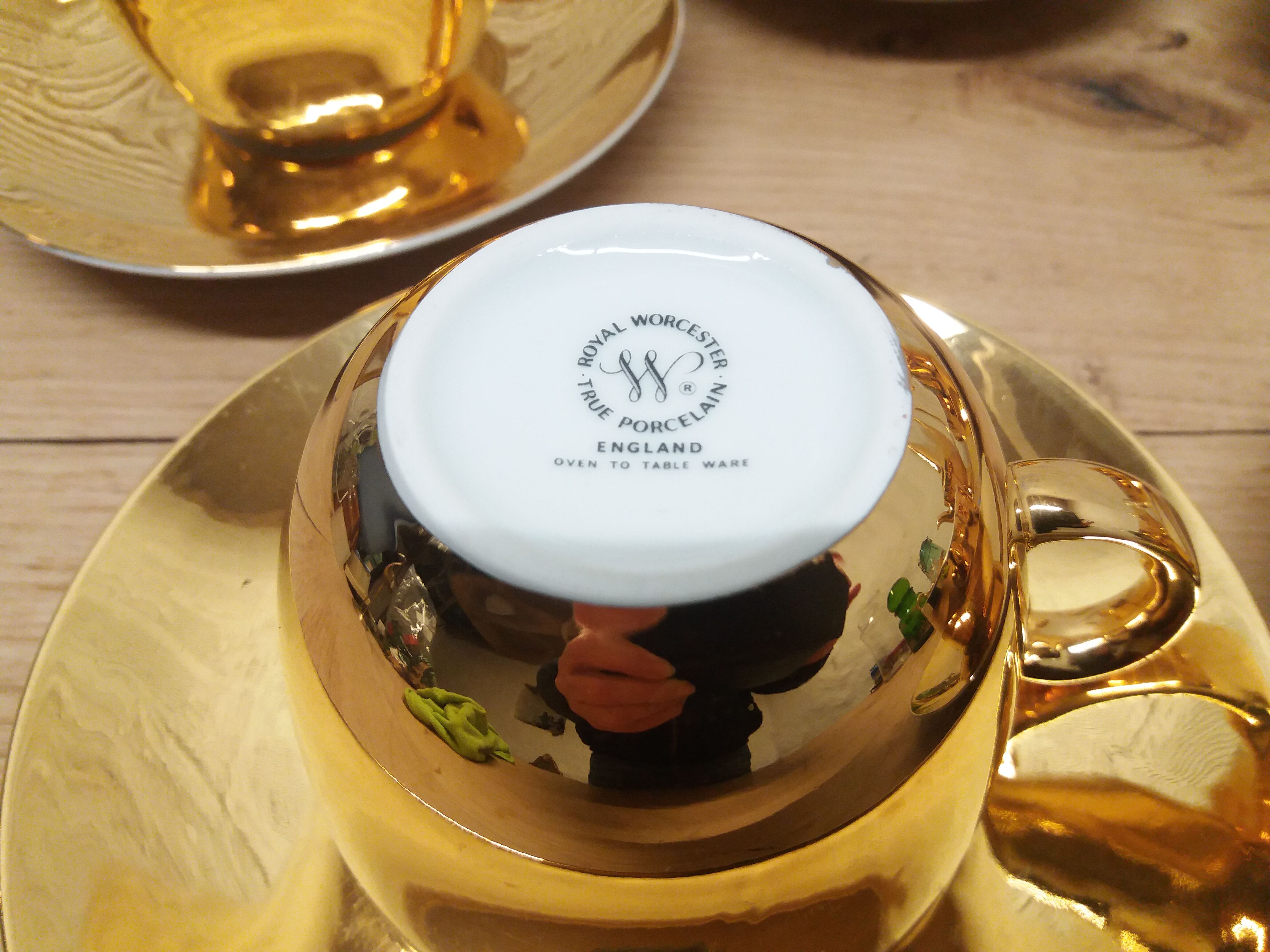 Set 5 cups gold porcelain