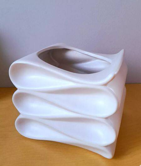 Vase / cache pot en céramique blanche