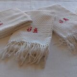 4 towels, honeycomb