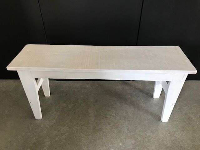 Bench patinated in white