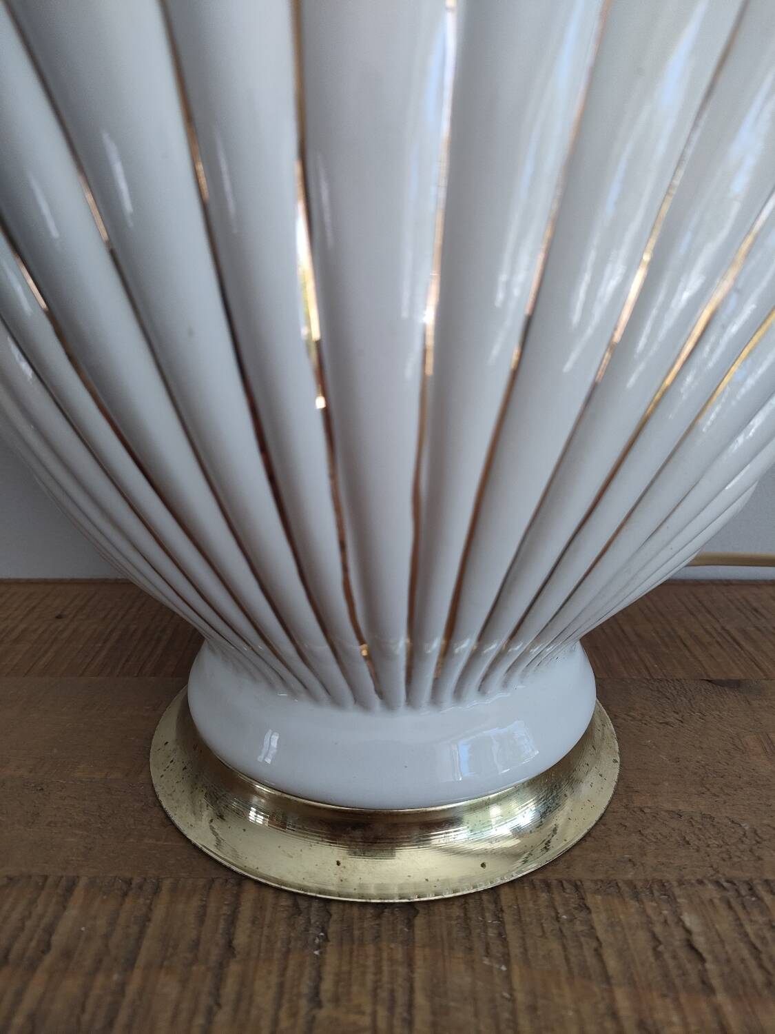 Ceramic and gold metal shell lamp base - vintage