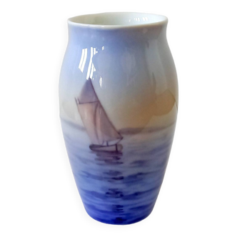 Sailing Vase Bing & Grondahl B&G Porcelain Denmark Copenhagen 8351/255