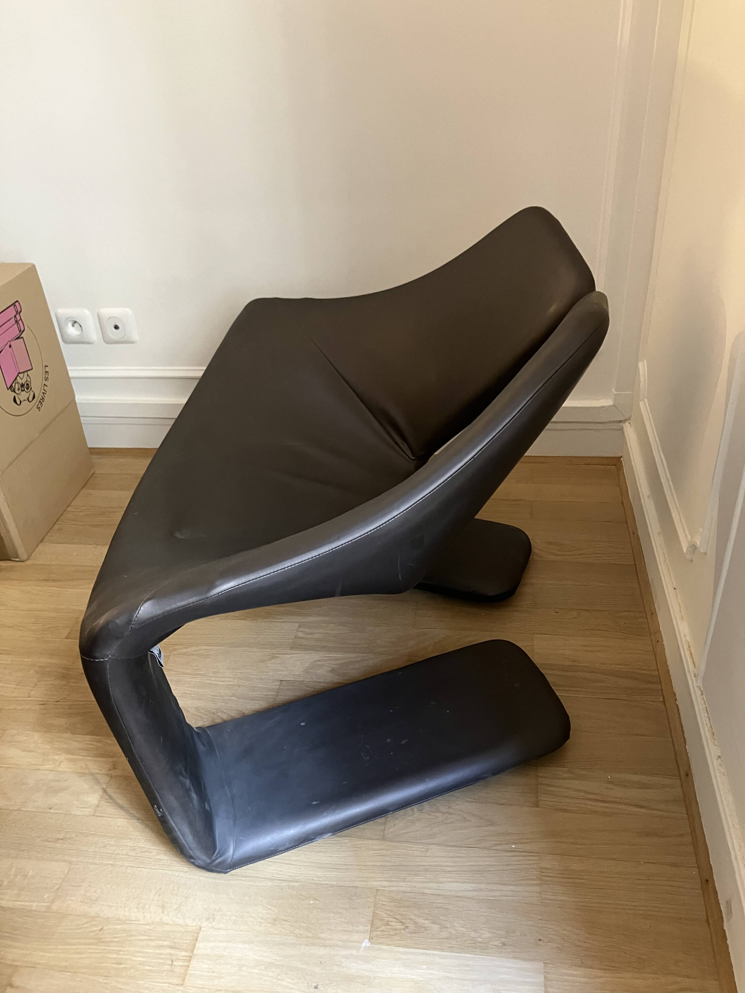 KWOK Hoi Chan Zen Armchair - Steiner