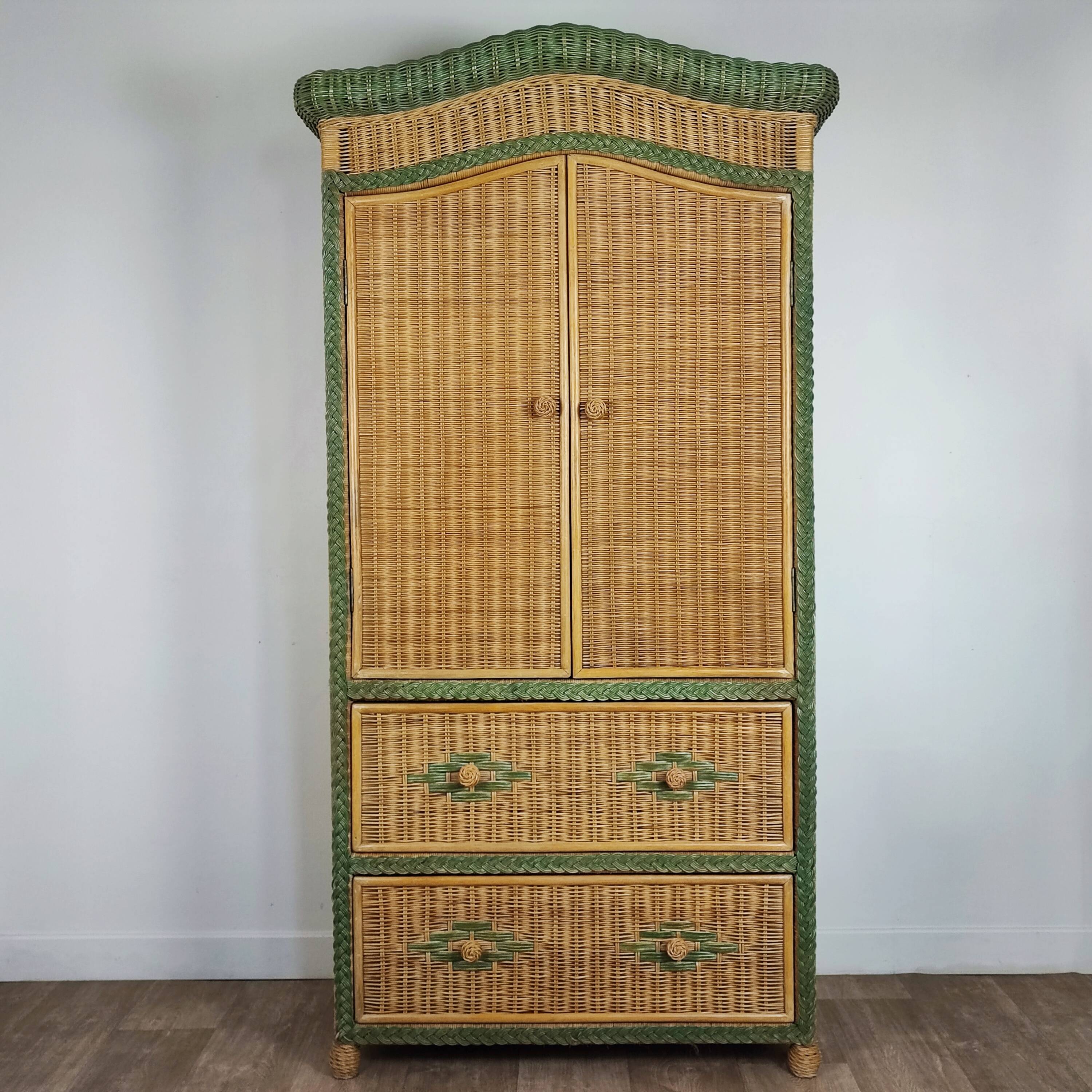 Armoire en rotin