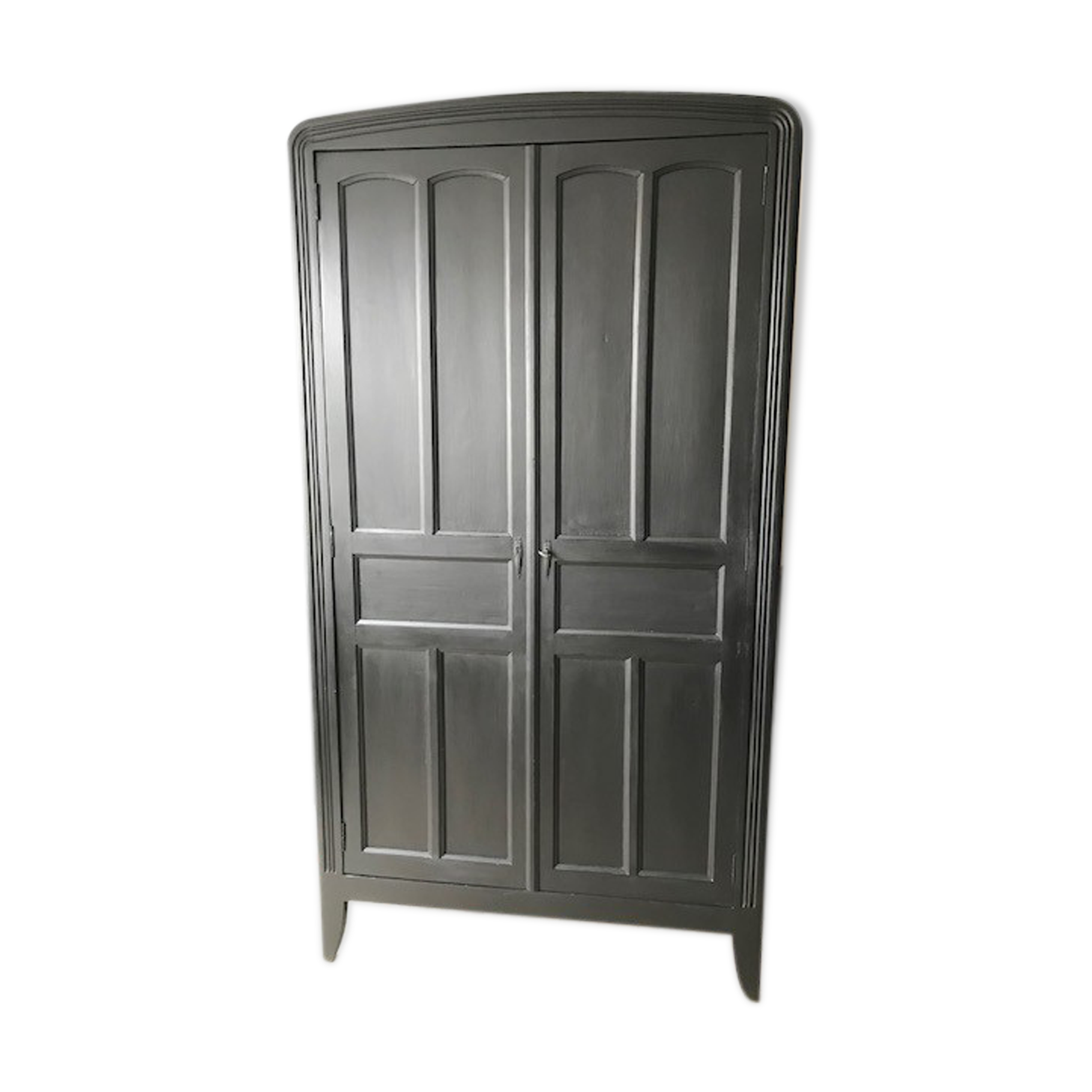 Black Parisian wardrobe