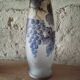 Vase Art nouveau en verre gravé à l’acide, décor vigne, signé Prios