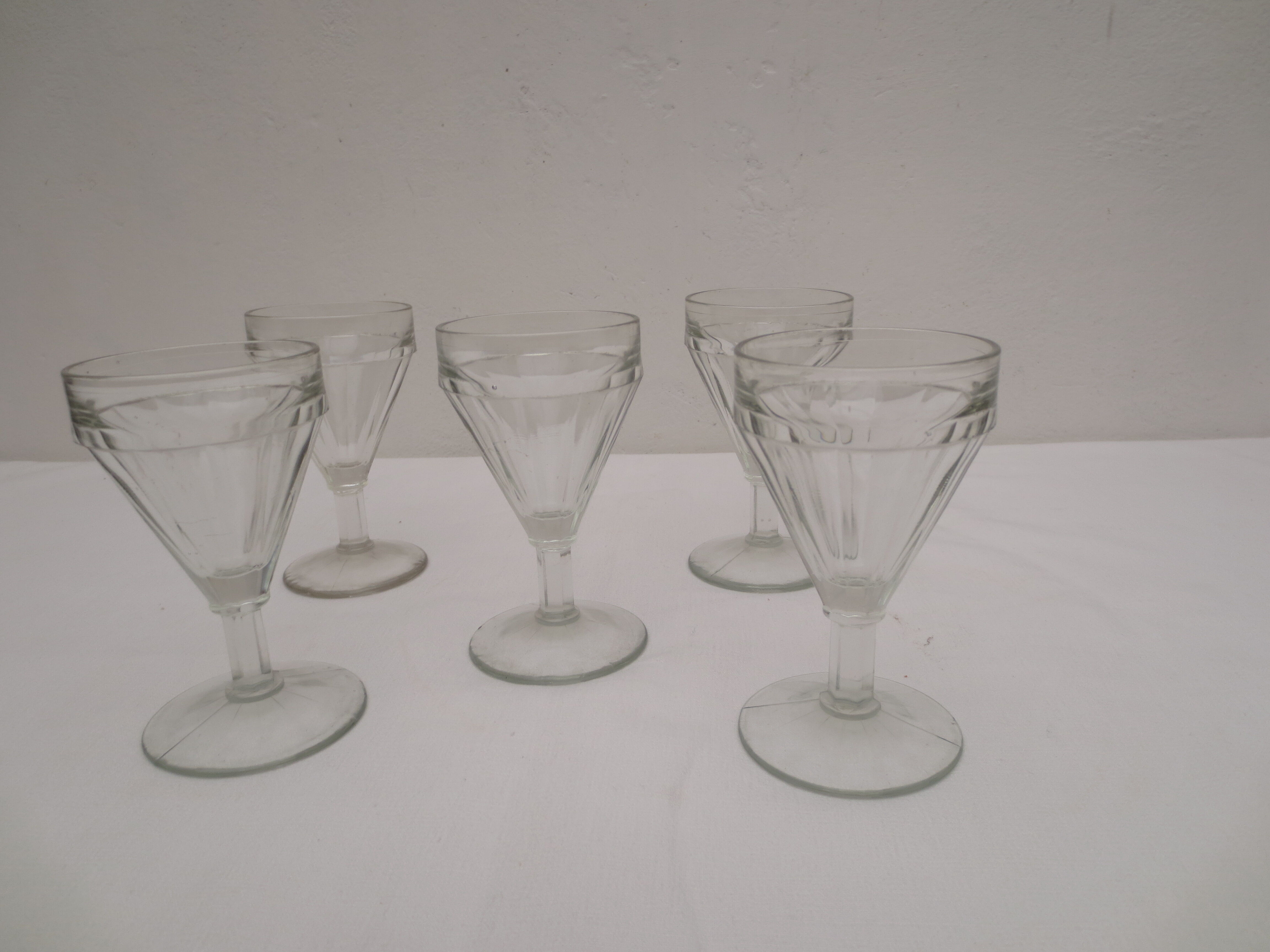 Lot de 5 verres à vin bistrot des années  50