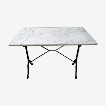 1900 bistro table in carrara marble and cast iron footing