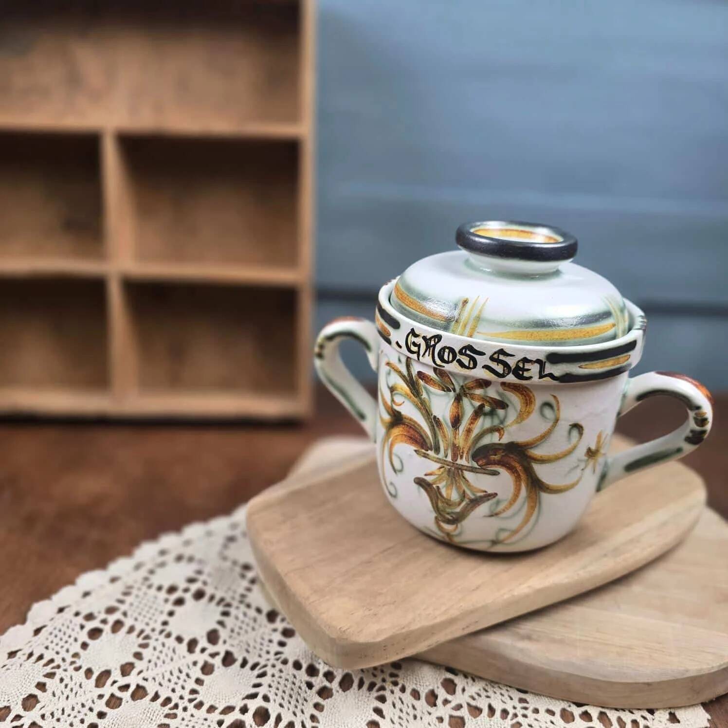 Keraluc Quimper PQ1 large salt pot – vintage Breton ceramics