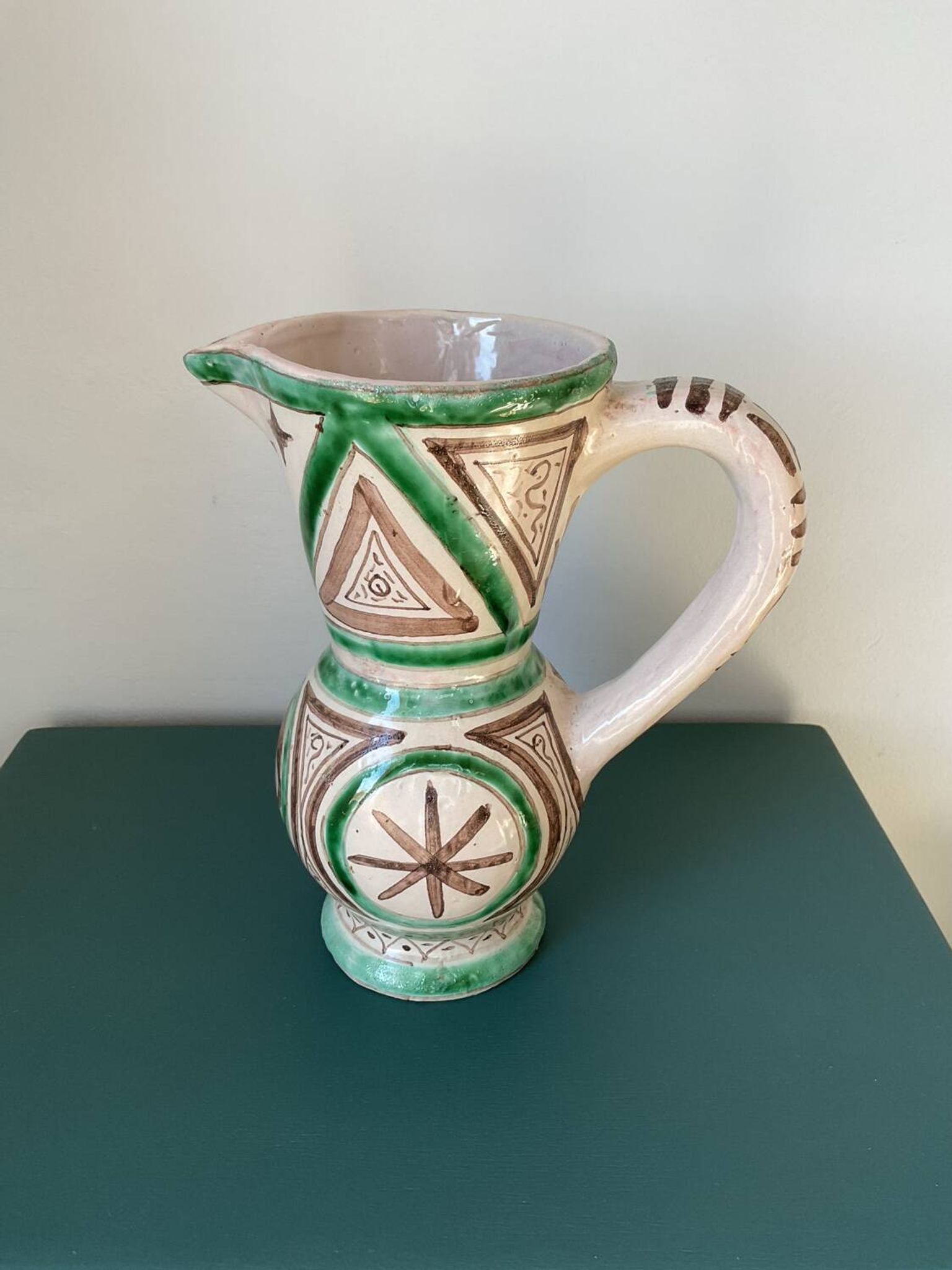 Ceramic pitcher Ortiz