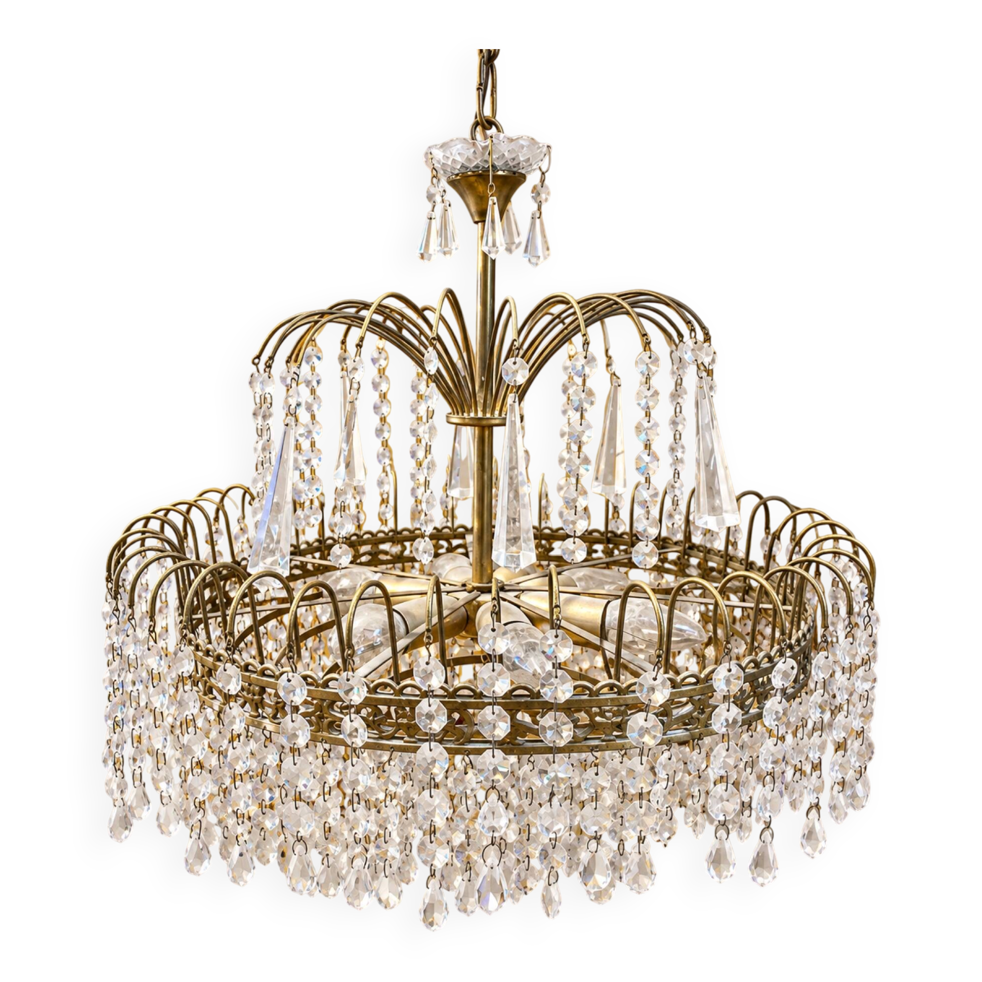 Grand vintage cascade chandelier from the 1960s.