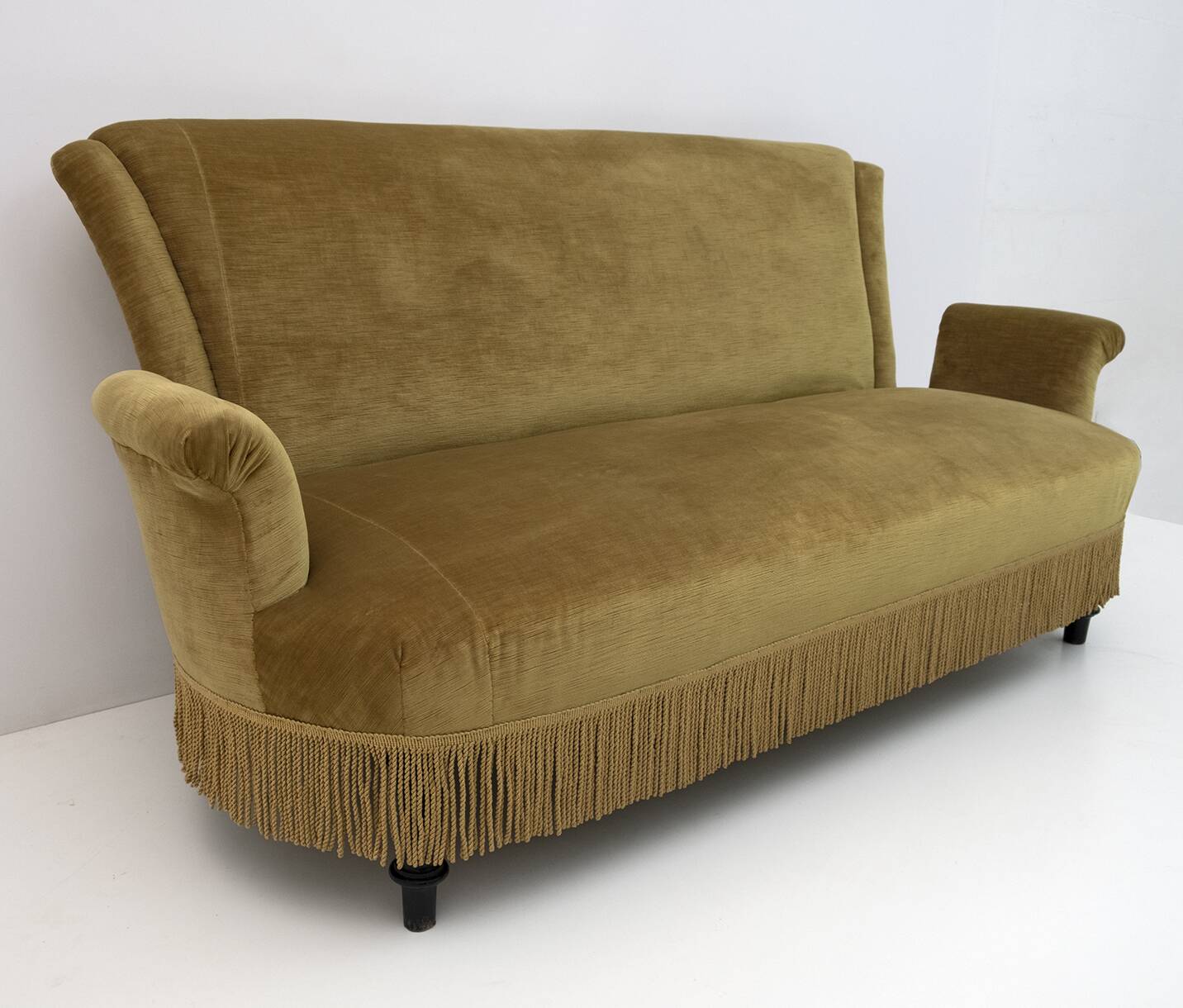 Rare canapé en velours Napoléon III du XIXe siècle