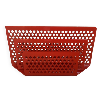 Red mail holder