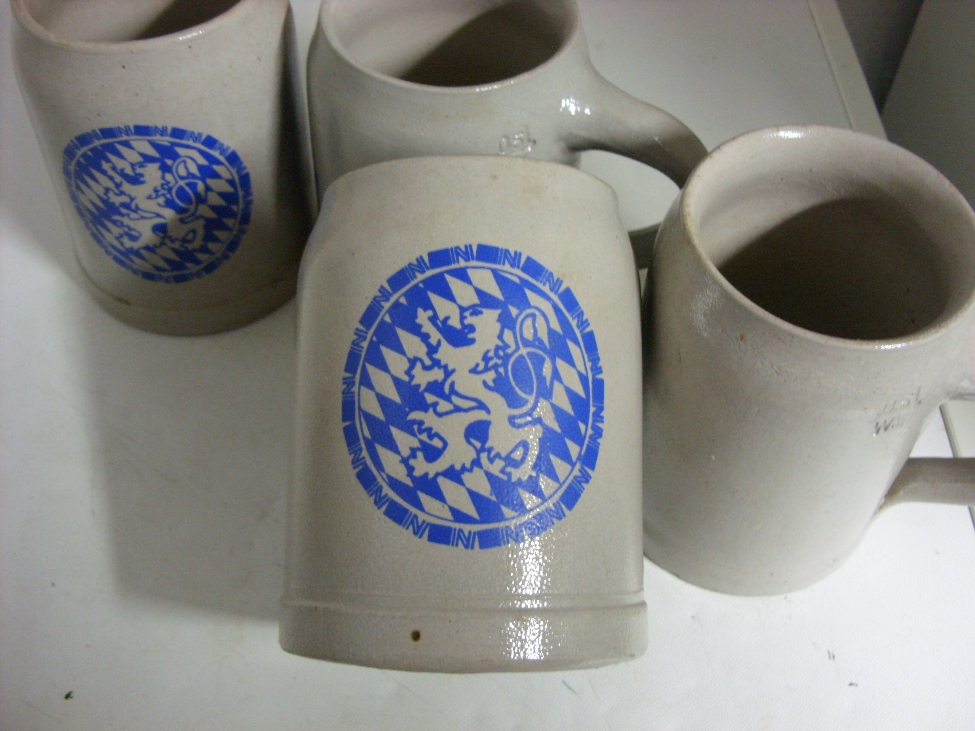 Munich glazed stoneware beer mugs 0.5 L