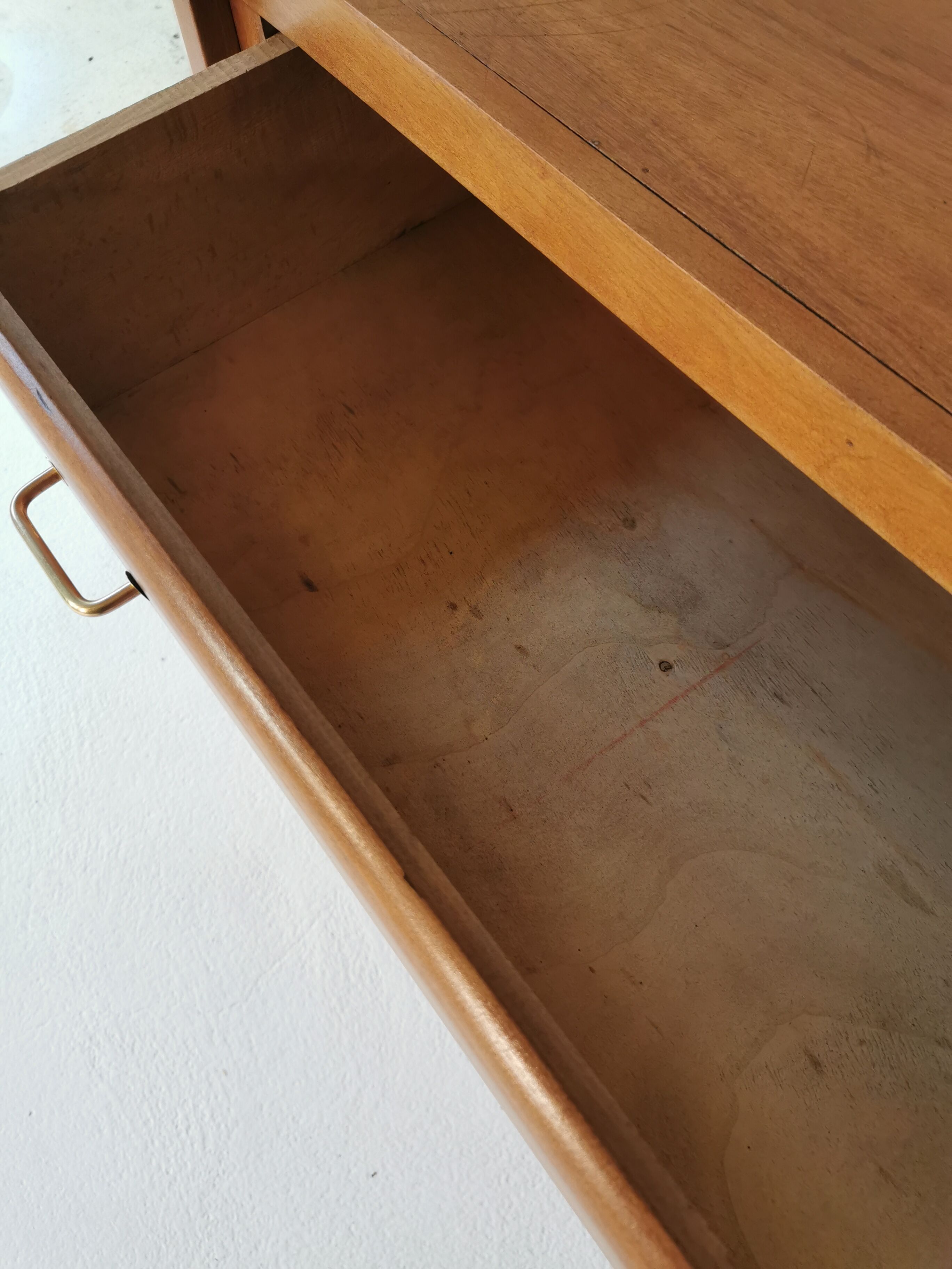 Vintage chest of drawers