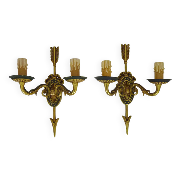 Paire d'appliques murales flèches style Empire double feux en bronze. Début XXème