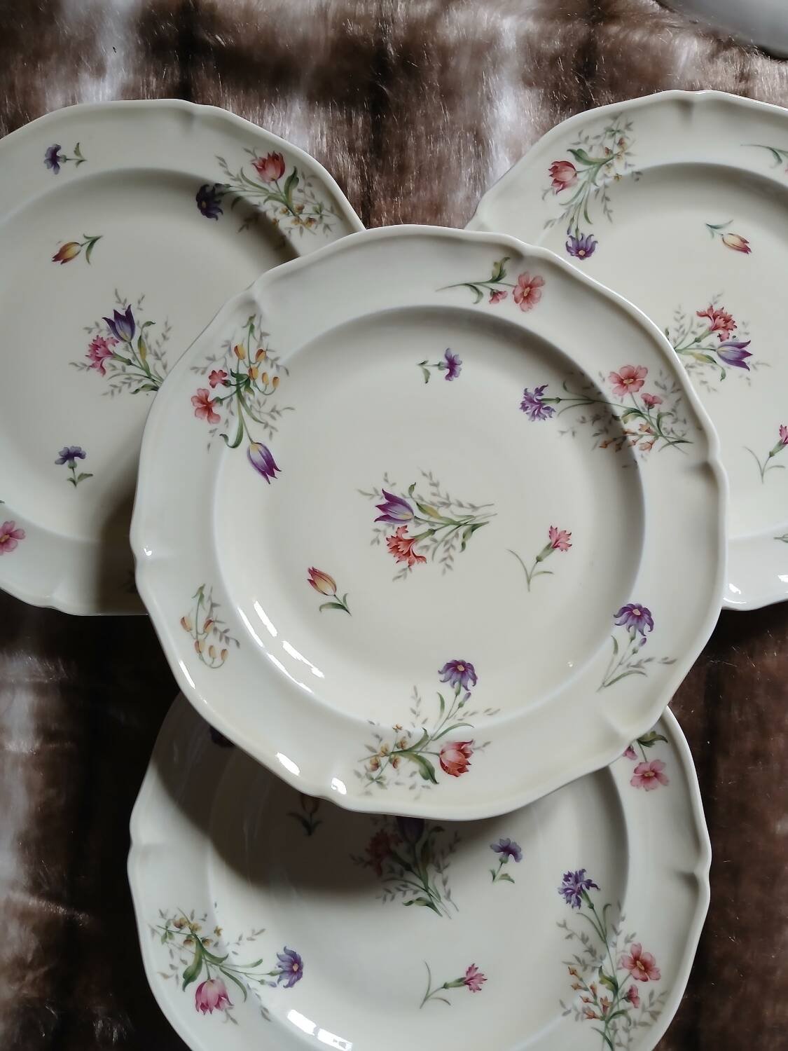 Service of 8 plates + 1 compote dish Limoges France