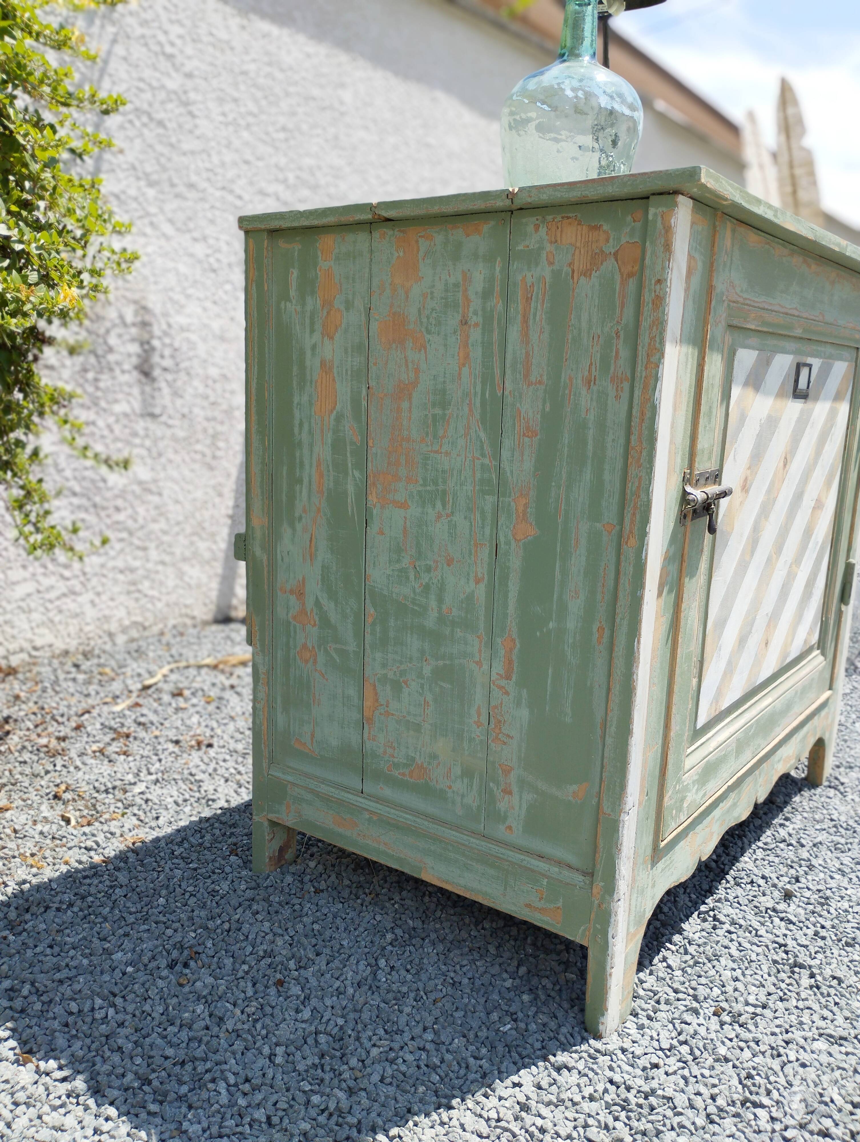 Large vintage olive green jam maker