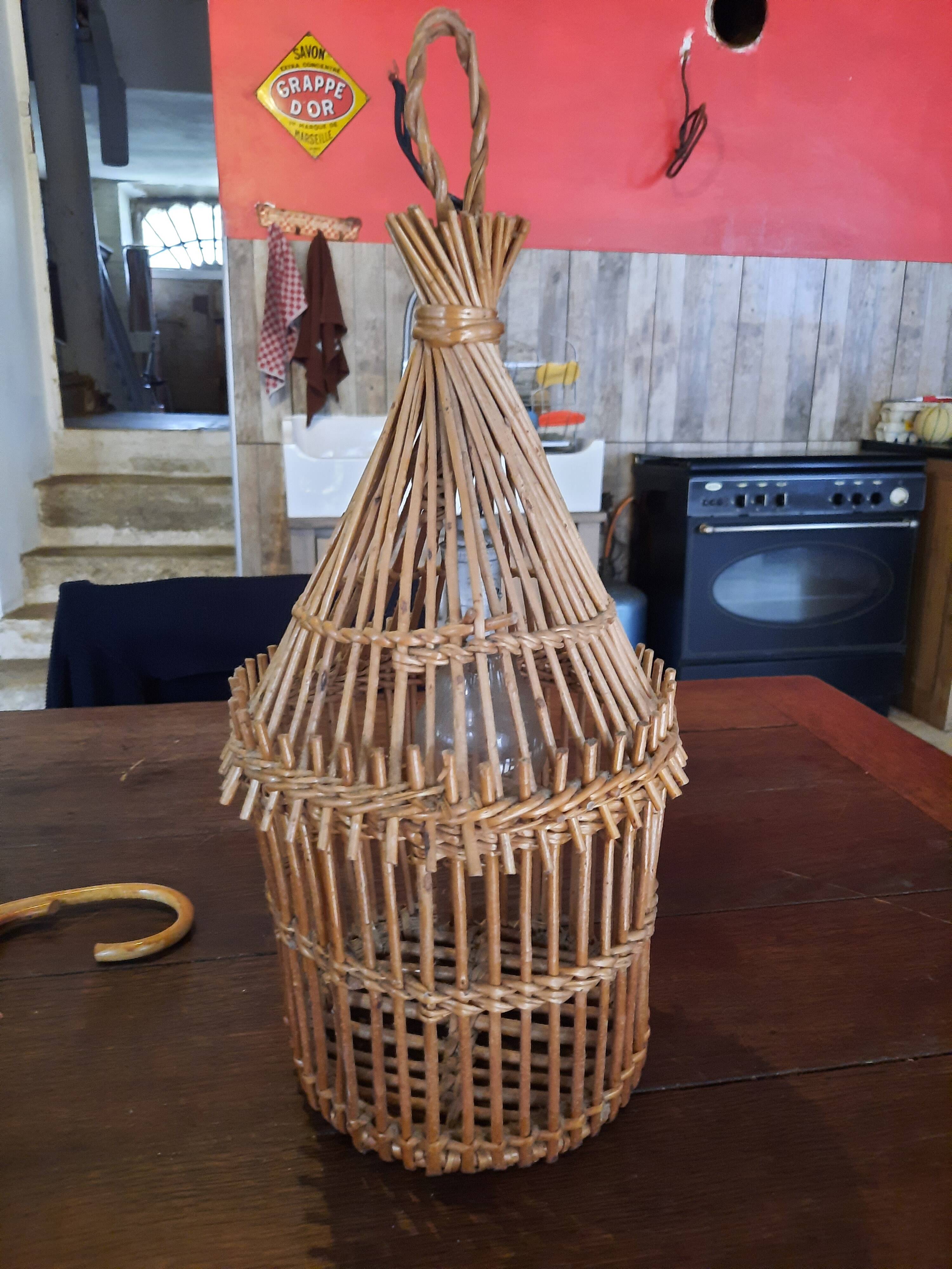 Rattan cage wall lamp