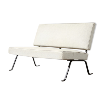 Modernist sofa by Hein Salomonson for AP Originals 1958