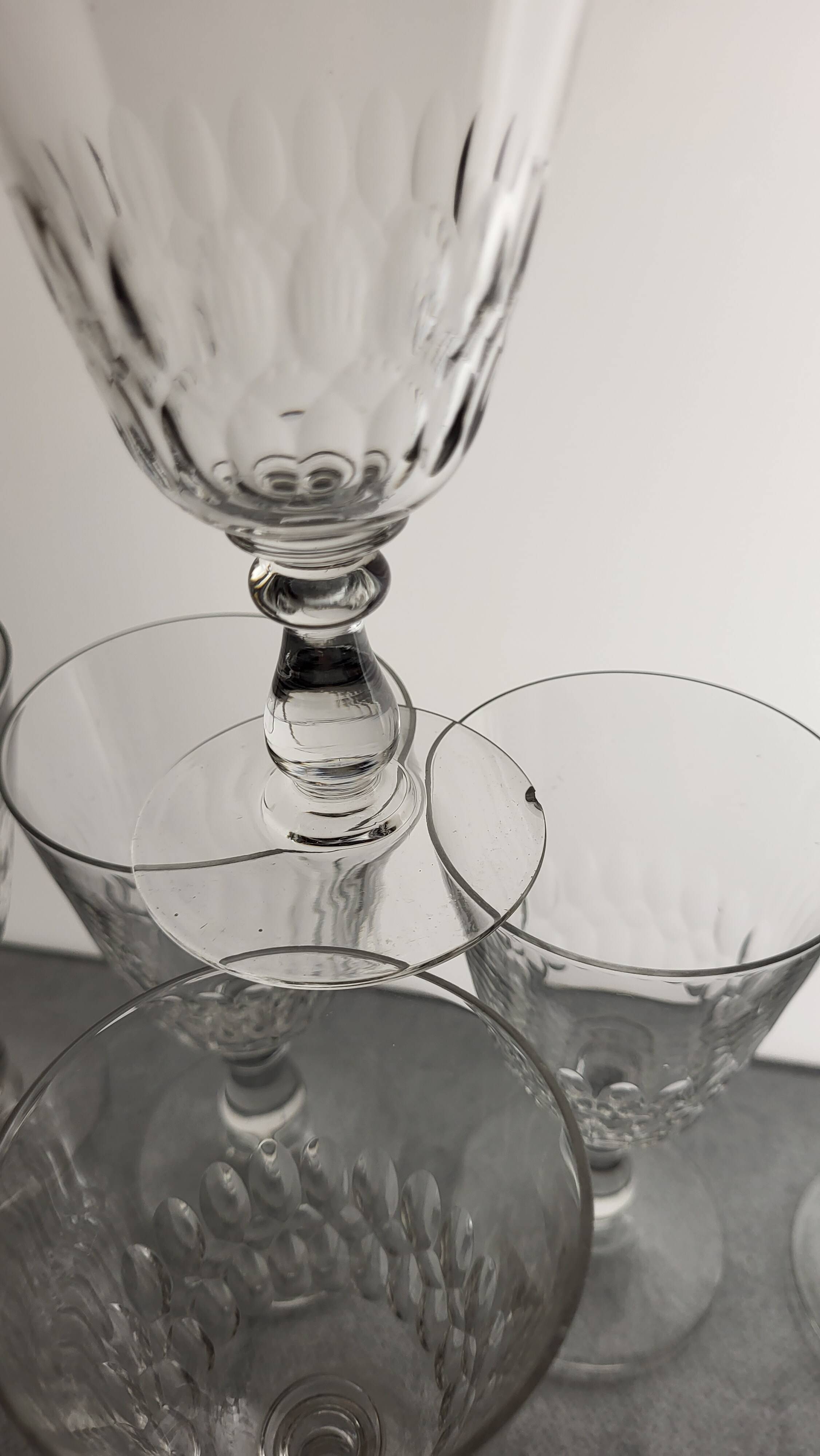 6 crystal wine glasses