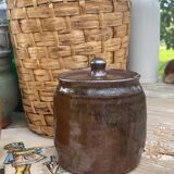 Pot and its lid in glazed stoneware