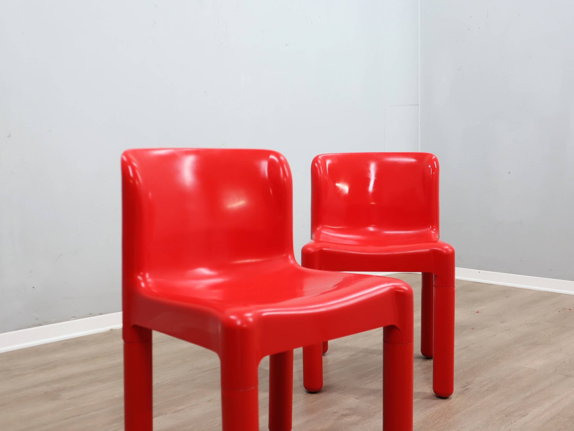 1970s Kartell Model 4875 chair by Carlo Bartoli red color