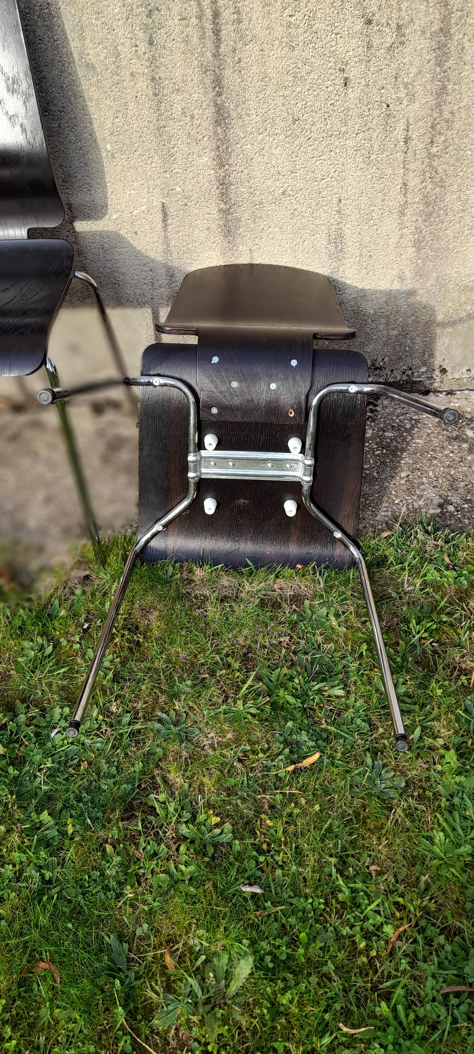 4 chaises IKEA modèle Gilbert en contreplaqué de chêne courbé