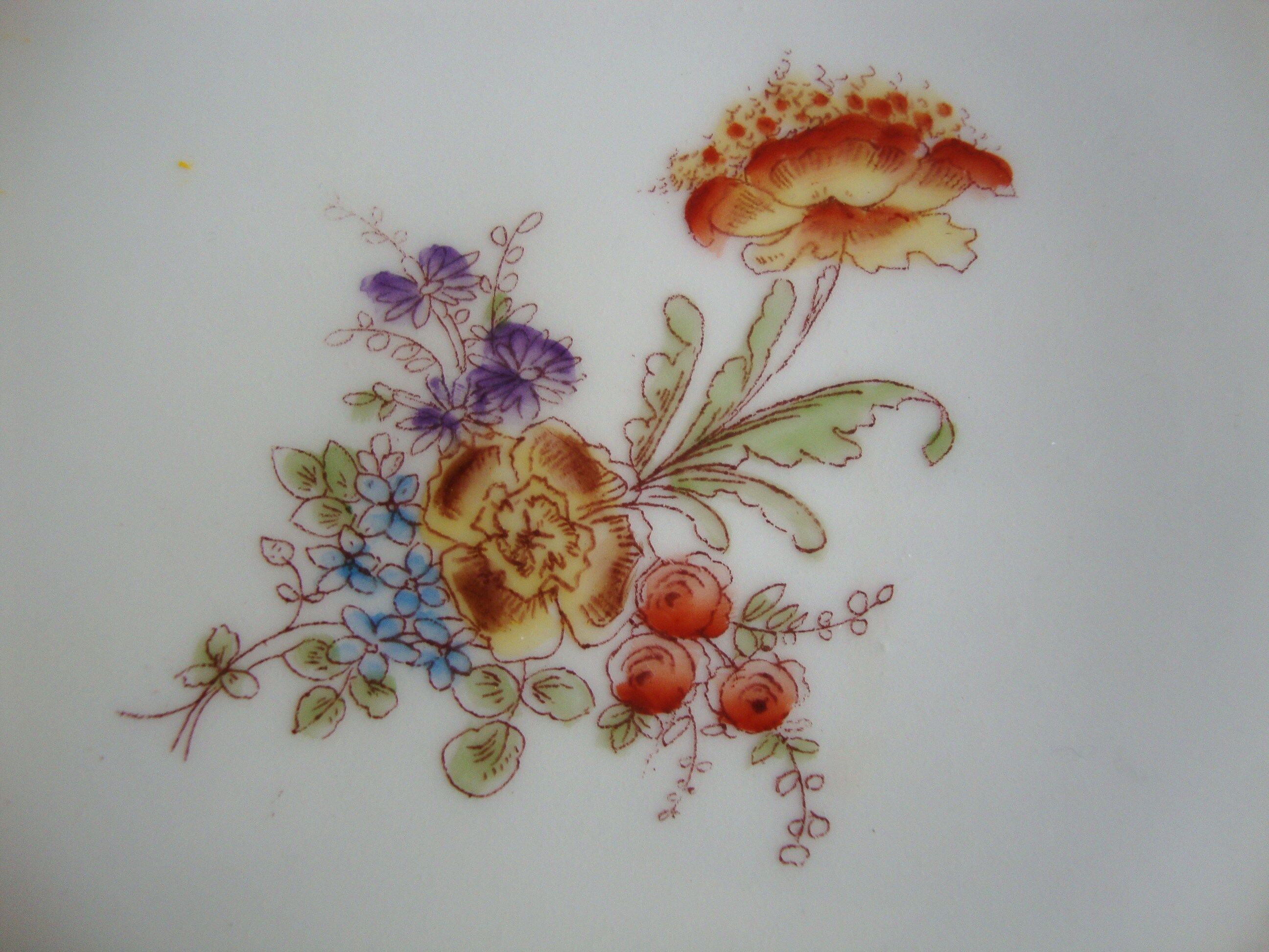 6 Limoges Elite dessert plates France