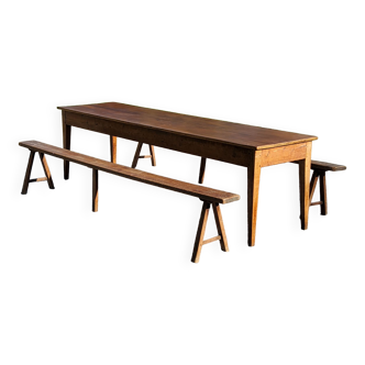 Farm table nineteenth century feet spindles 251cm and its 2 benches