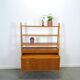 Teak fineer kast uit Zweden met lades, legplank en uitschuifbare plank