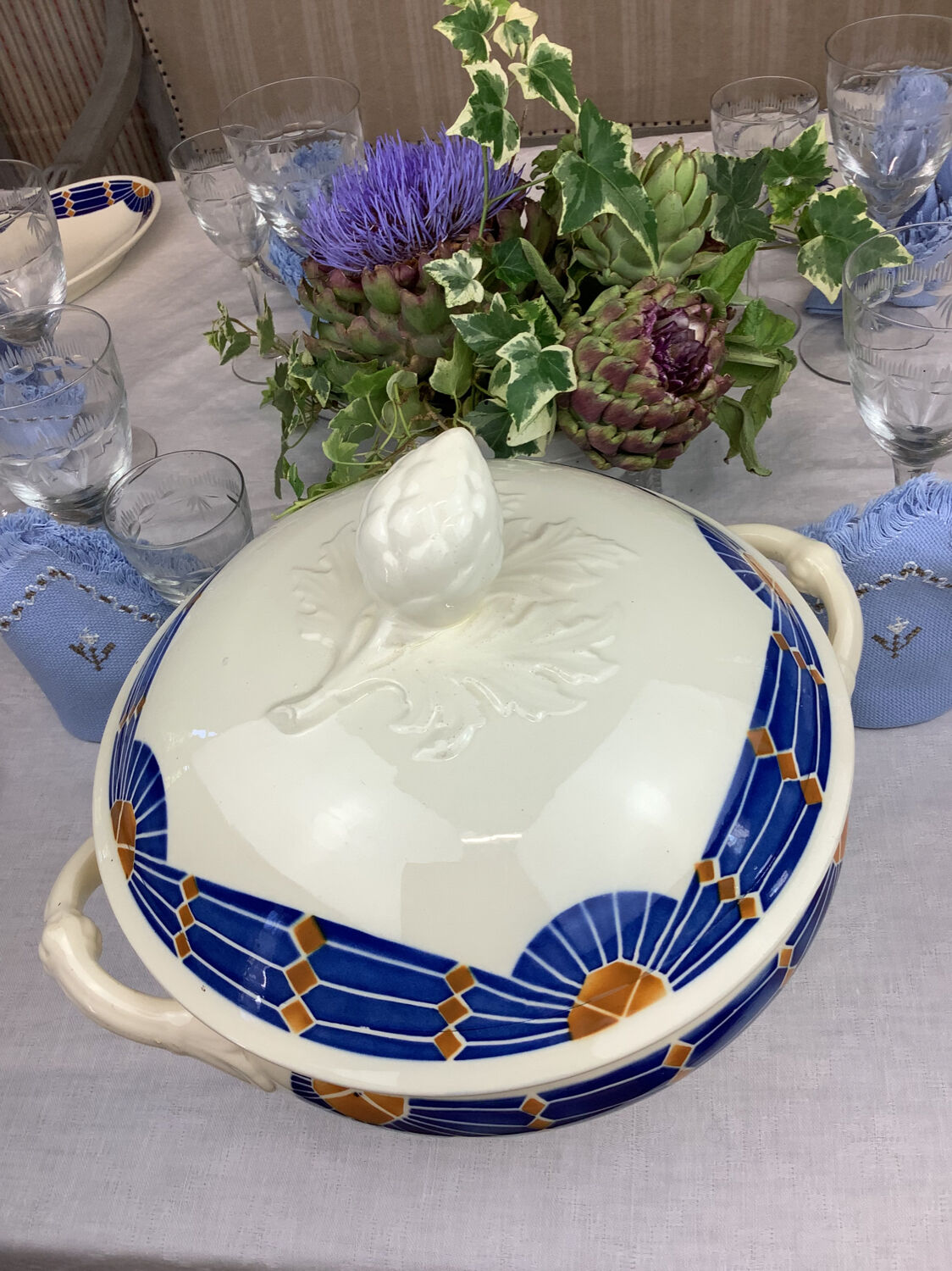 Old tureen made in France Badonviller