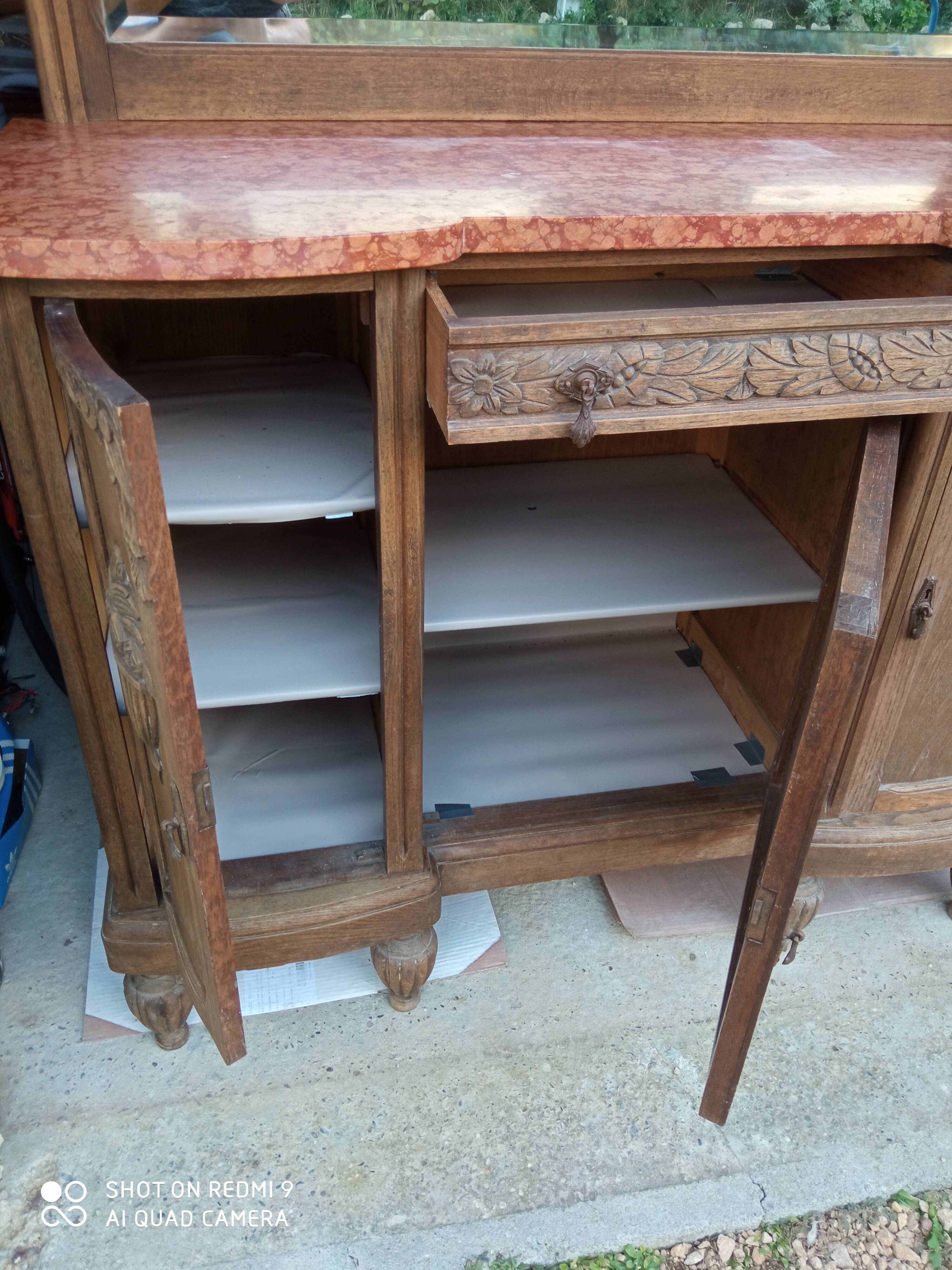 Art Deco serving buffet