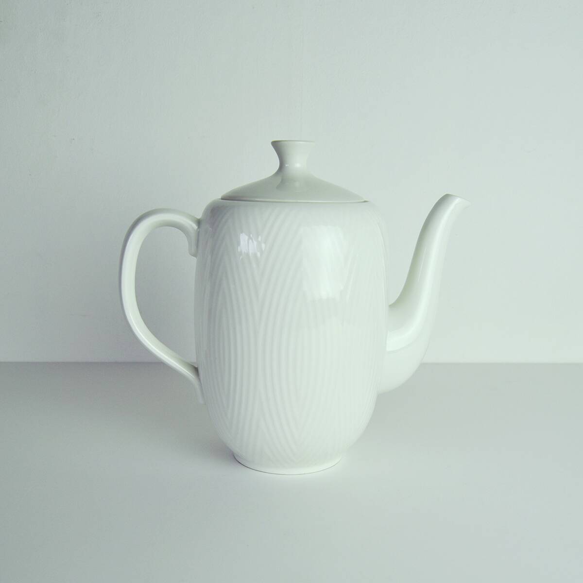 Axel Salto, Porcelain Coffee Pot for Royal Copenhagen, 1956