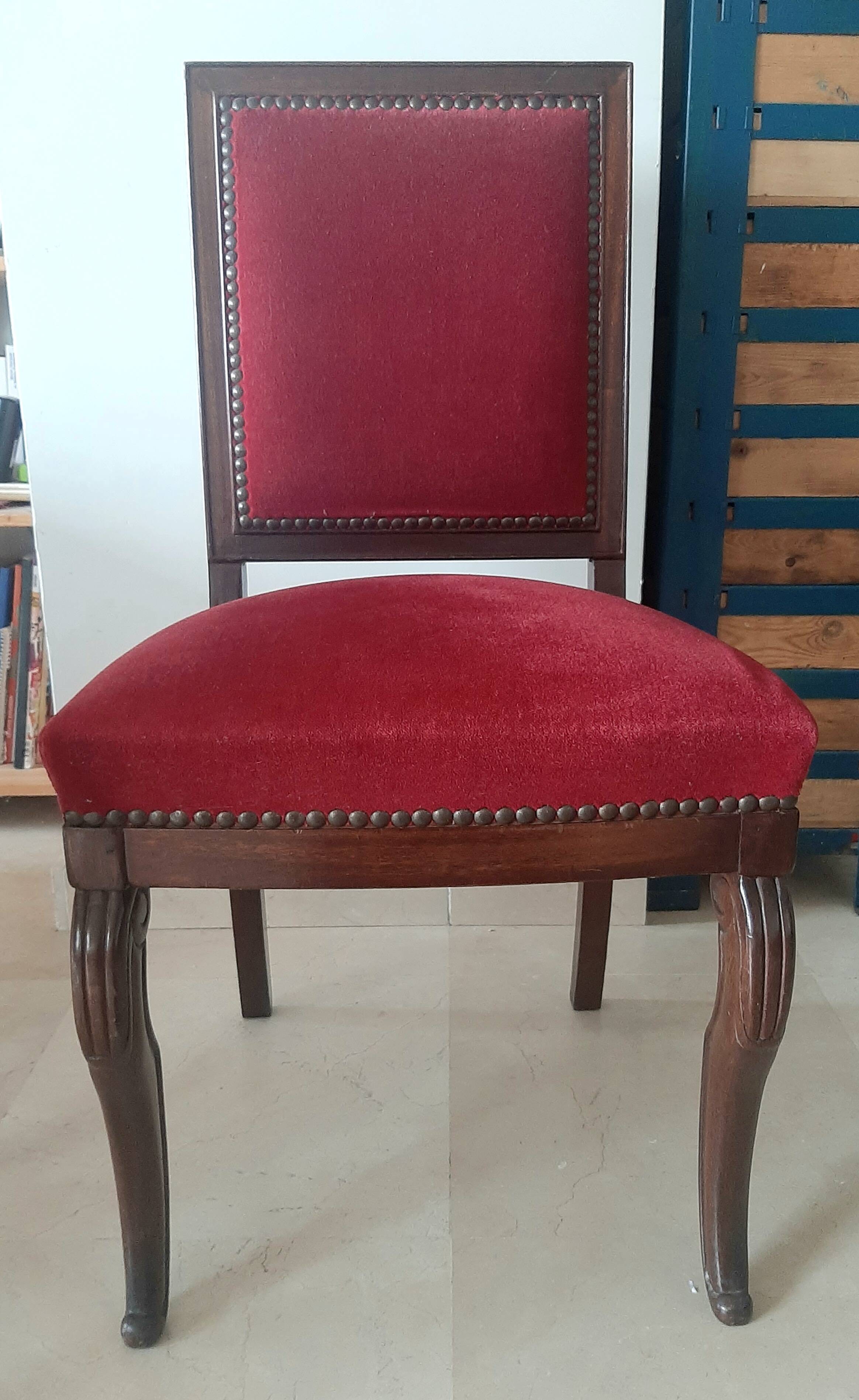 2 chaises antiques style Restauration en noyer et velours bordeaux